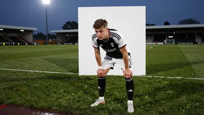 Fulham and Everton each submitted proposals worth €30 million for Tottenham Hotspur winger Mikey Moore during the summer...